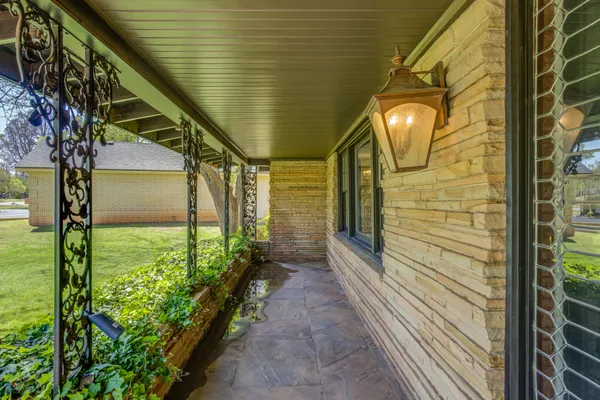 $987,000 | 4902 19th Street, Lubbock, TX 79416