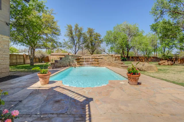 $987,000 | 4902 19th Street, Lubbock, TX 79416