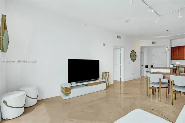 $2,900 | 1945 South Ocean Drive, Unit 407, Hallandale Beach, FL 33009