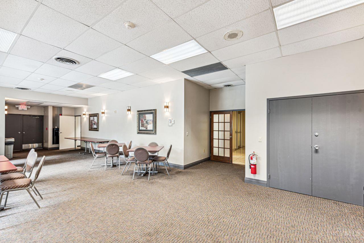 2324 Madison Road, Unit 408 Cincinnati, OH 45208 - Photo 5 of 36 Gallery Image 5