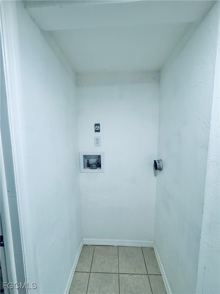 2711 First Street, Unit 102 Fort Myers, FL 33916 - Photo 24 of 36 a view of an empty room