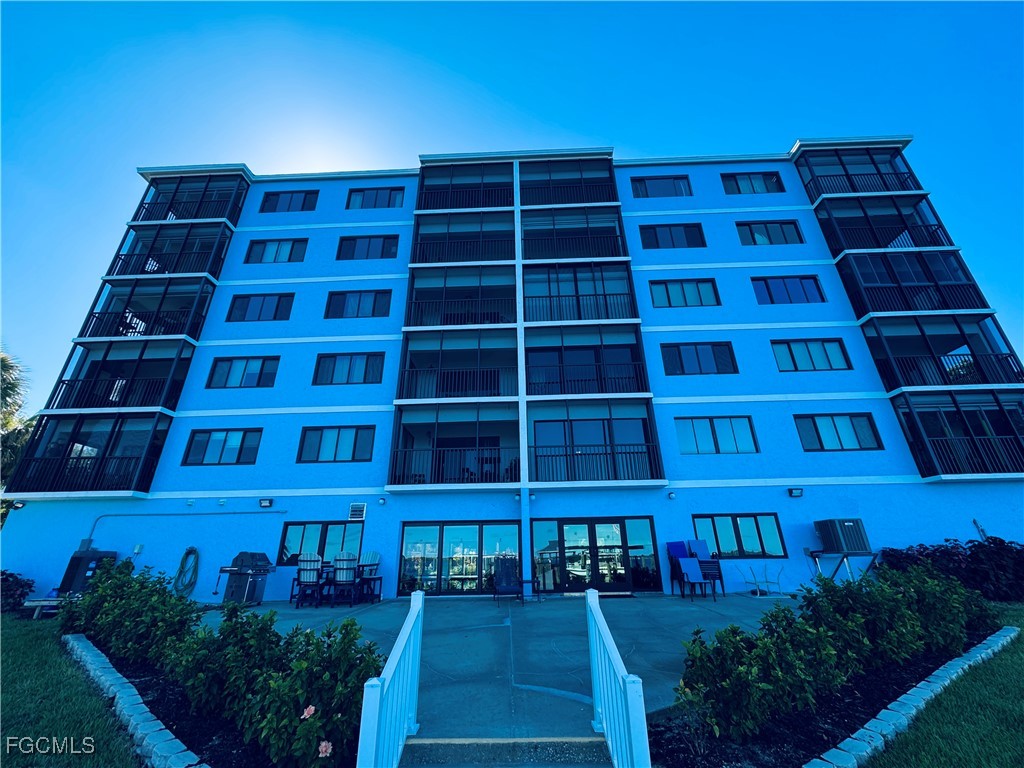 2711 First Street, Unit 102 Fort Myers, FL 33916 - Photo 27 of 36 front view of a large building