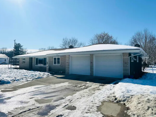 $229,900 | 104 Maine Street, Walkerton, IN 46574