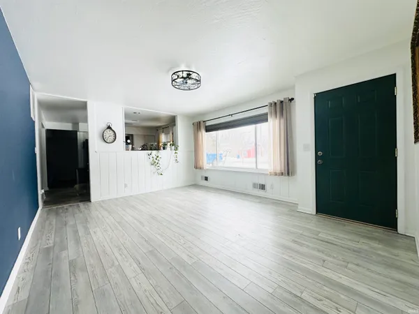 $229,900 | 104 Maine Street, Walkerton, IN 46574