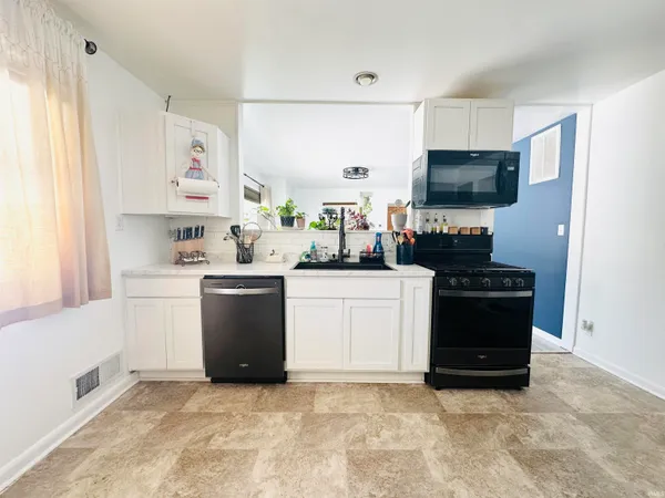 $229,900 | 104 Maine Street, Walkerton, IN 46574