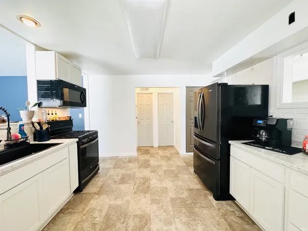 $229,900 | 104 Maine Street, Walkerton, IN 46574