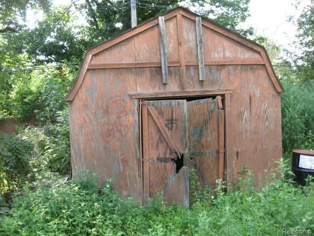 8281 Evergreen Road Detroit, MI 48228 - Photo 5 of 8 8281 Evergreen-shed