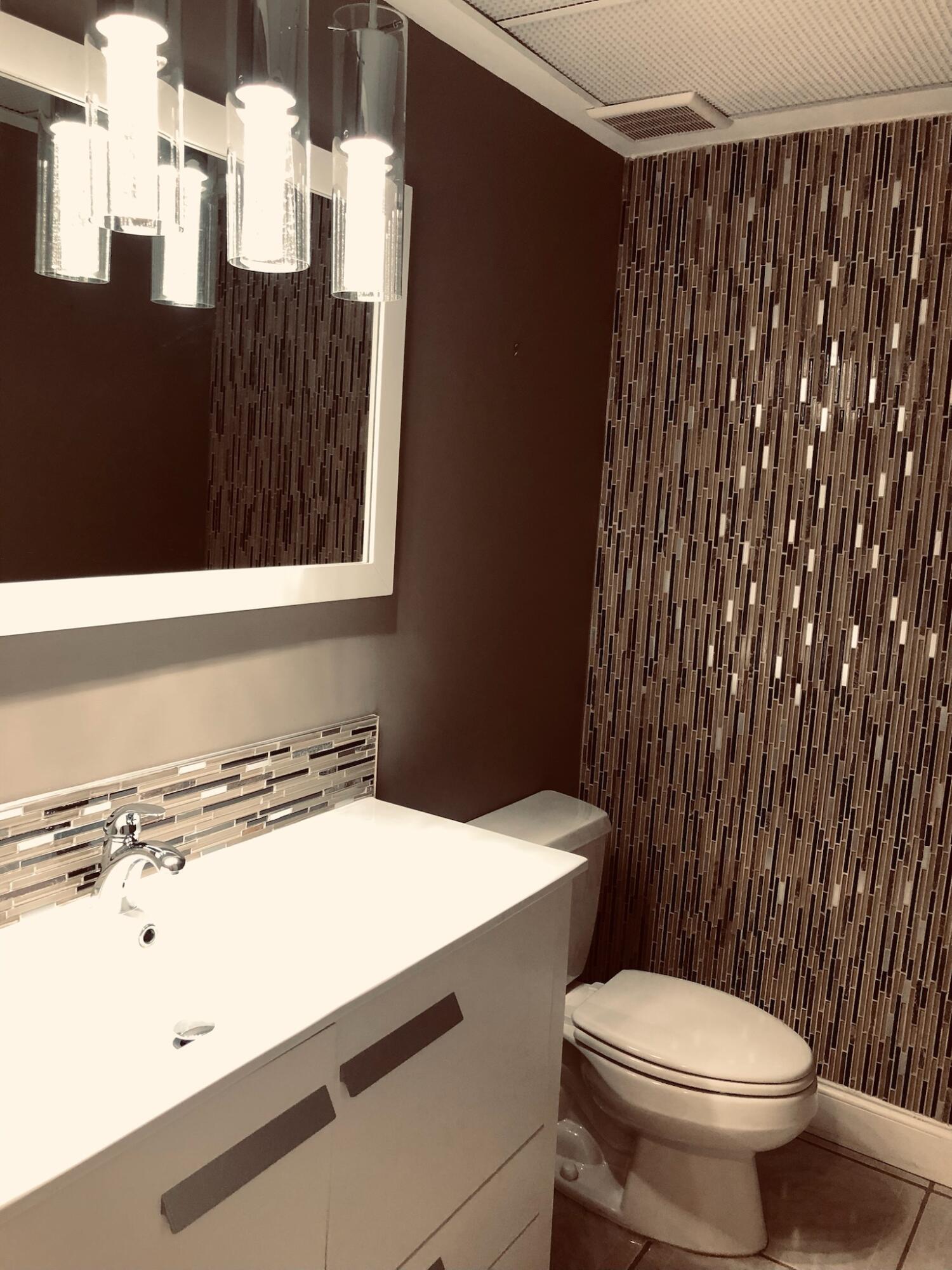 12609 Barwick Road Boynton Beach, FL 33436 - Photo 6 of 6 Half Bath