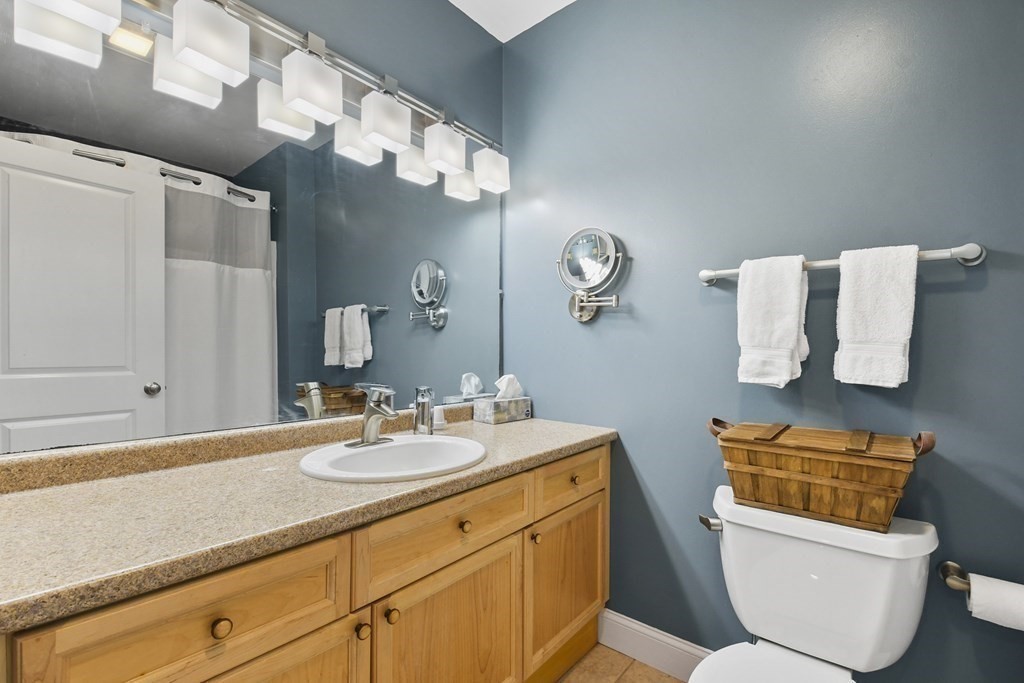 12 Brookside Road, Unit 4 Westford, MA 01886 - Photo 14 of 24 Gallery Image 14