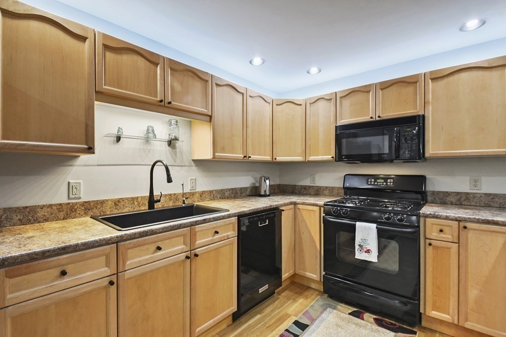 12 Brookside Road, Unit 4 Westford, MA 01886 - Photo 3 of 24 Gallery Image 3