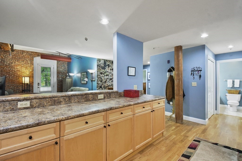 12 Brookside Road, Unit 4 Westford, MA 01886 - Photo 5 of 24 Gallery Image 5
