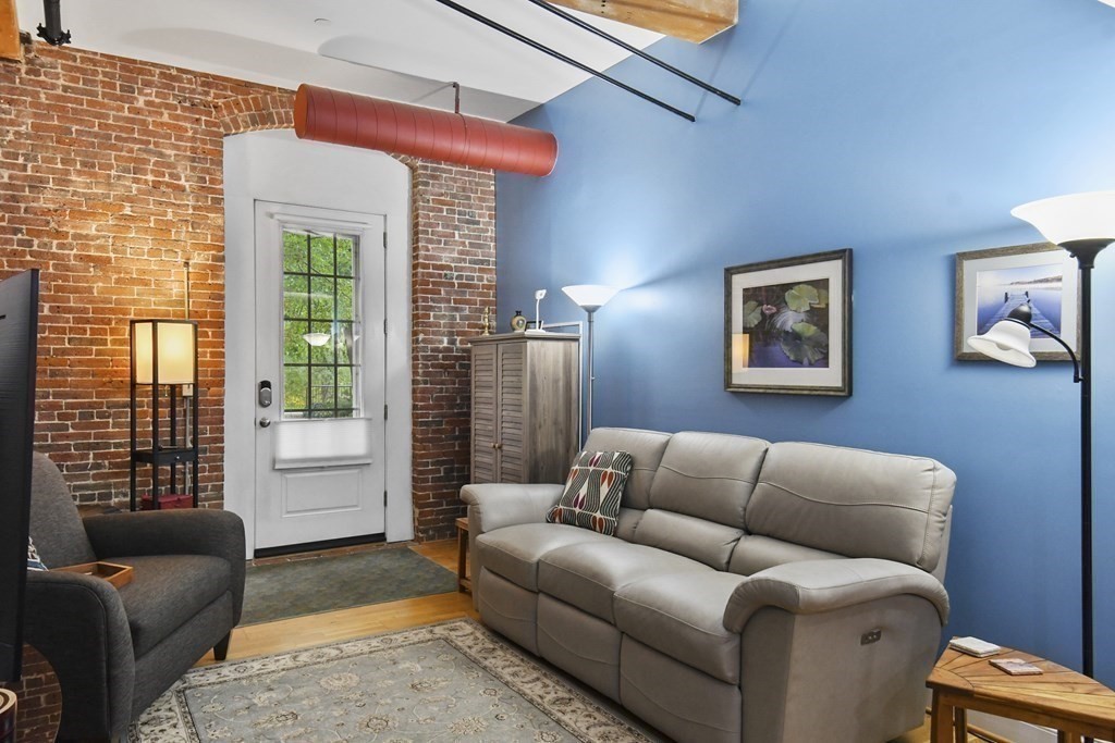 12 Brookside Road, Unit 4 Westford, MA 01886 - Photo 8 of 24 Gallery Image 8