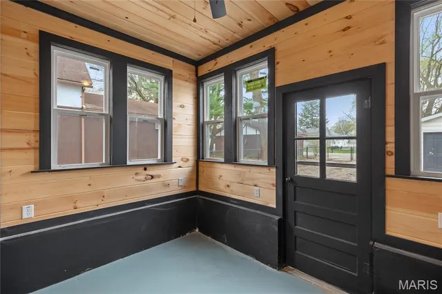 $222,900 | 515 North Edwardsville Street, Staunton, IL 62088