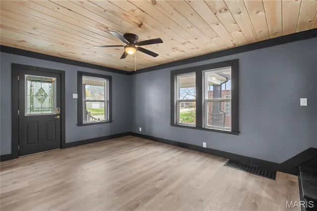 $222,900 | 515 North Edwardsville Street, Staunton, IL 62088