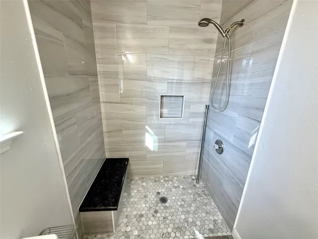 $1,800 | 10811 Tallow Briar Lane, Houston, TX 77075