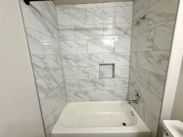 $1,800 | 10811 Tallow Briar Lane, Houston, TX 77075