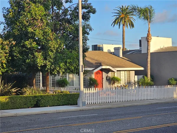 $1,185,000 | 708 North Harbor Boulevard, Fullerton, CA 92832