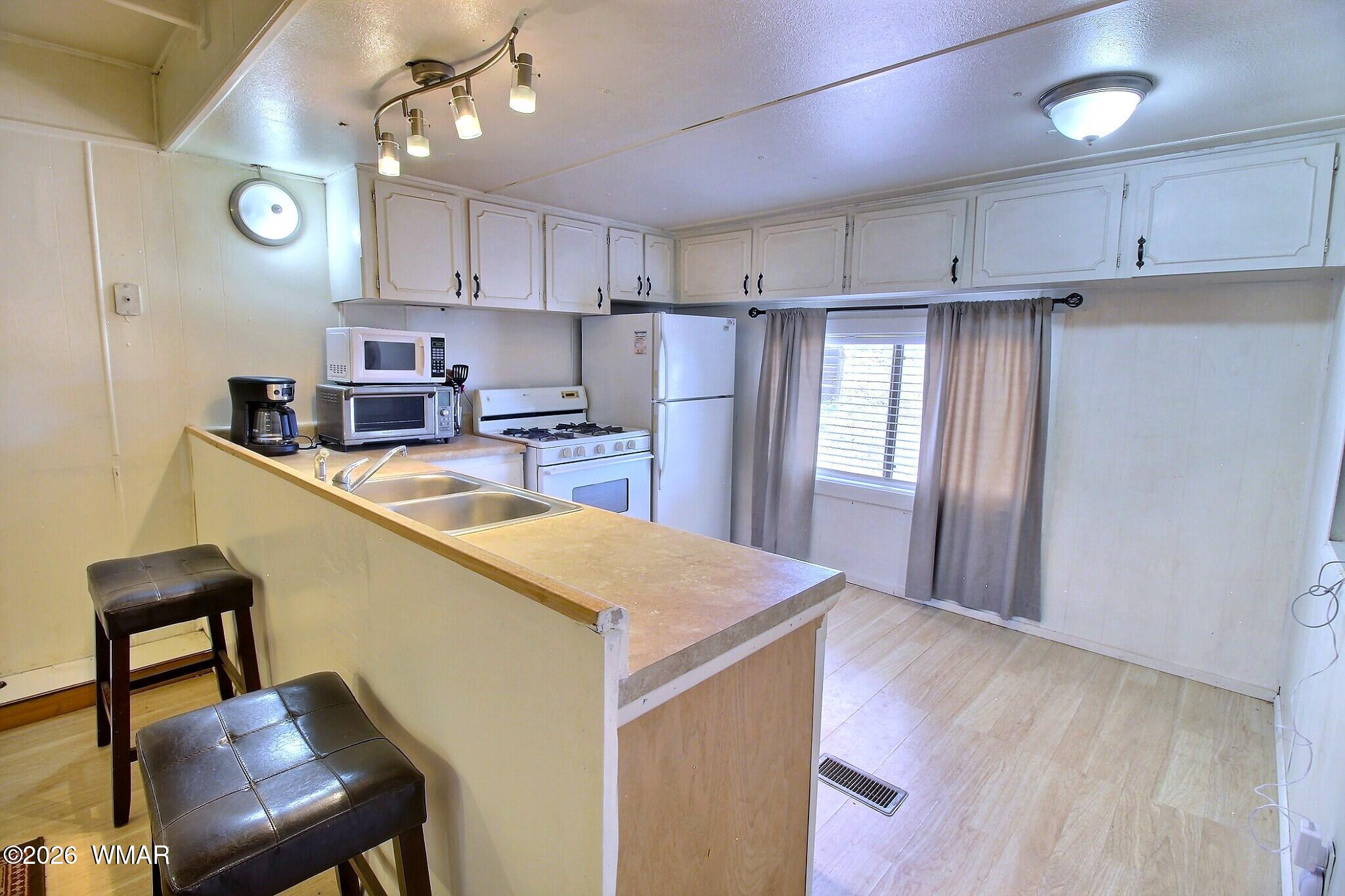 3444 Paper Mill Road Taylor, AZ 85939 - Photo 6 of 34