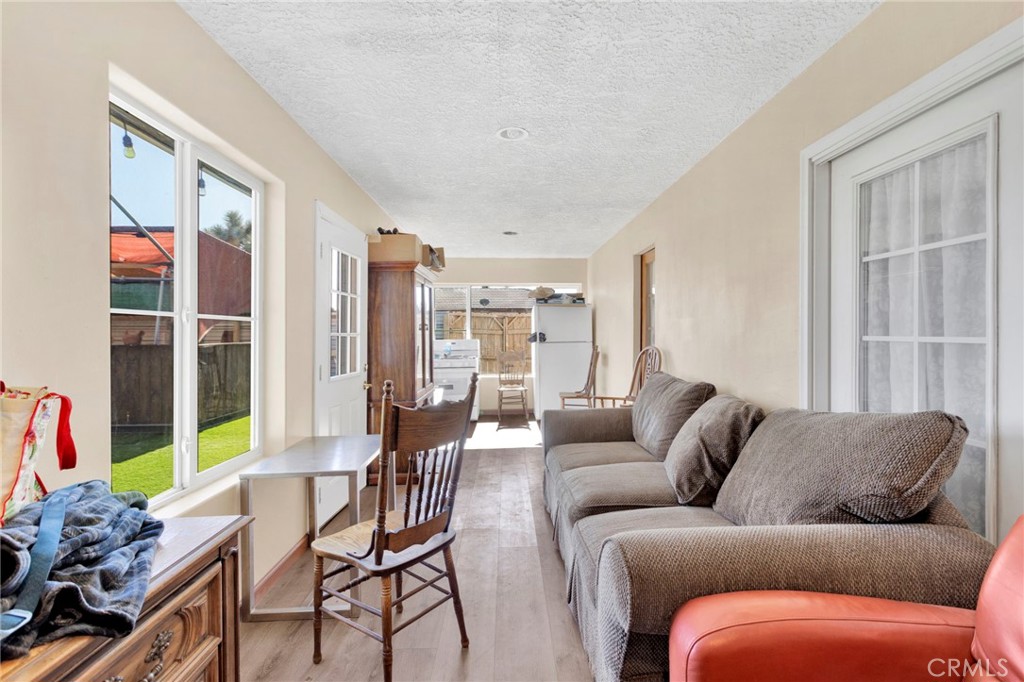 10276 Aster Road Oak Hills, CA 92344 - Photo 38 of 67 Enclosed Patio/Sunroom