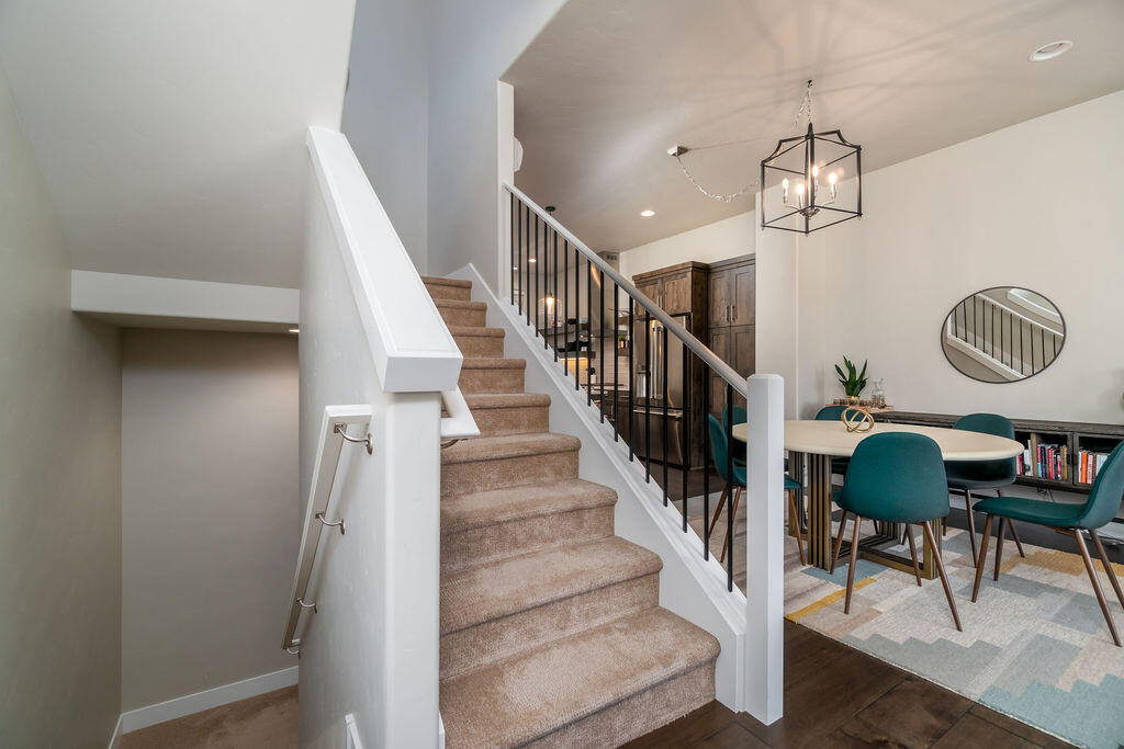 61570 Southwest Blakely Road Bend, OR 97702 - Photo 12 of 35 RileyVisuals-7