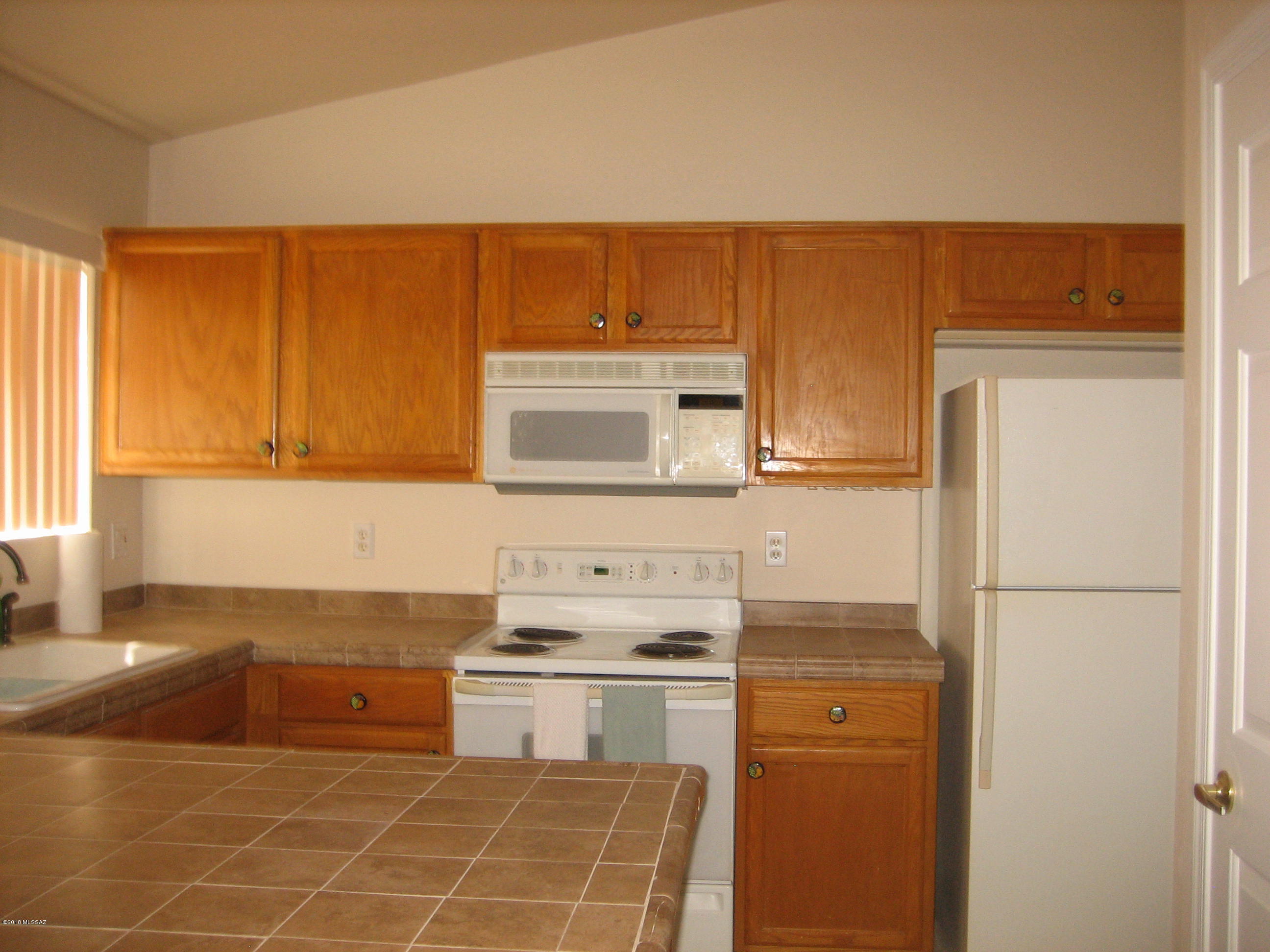 399 Camino Osito Rio Rico, AZ 85648 - Photo 6 of 11