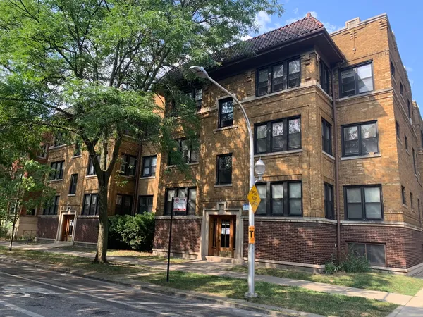 $2,200 | 5354 North Winthrop Avenue, Unit 3, Chicago, IL 60640