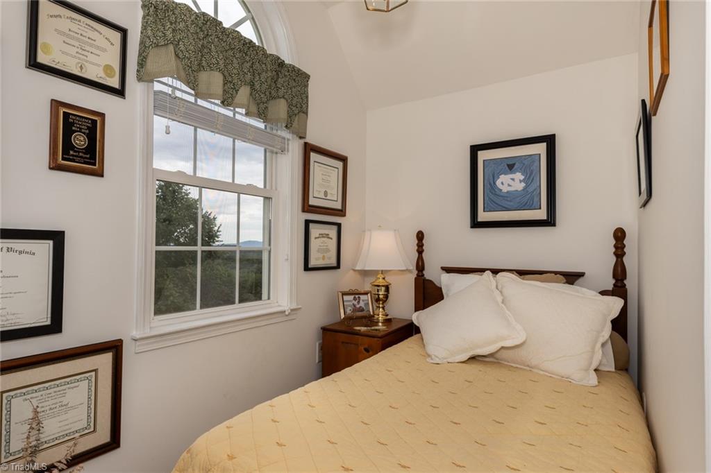 1919 Old Orchard Loop Stuart, VA 24171 - Photo 23 of 41 Office Nook