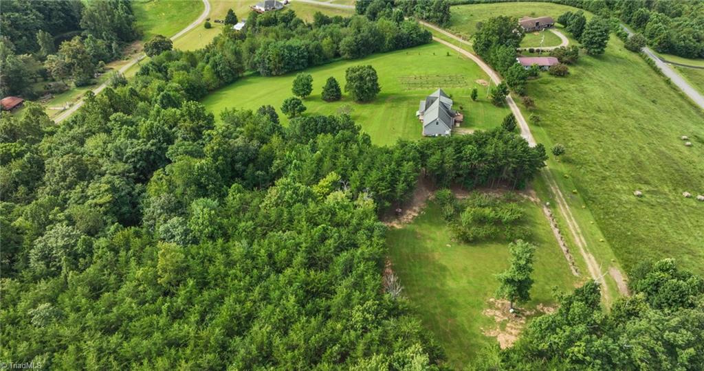 1919 Old Orchard Loop Stuart, VA 24171 - Photo 37 of 41