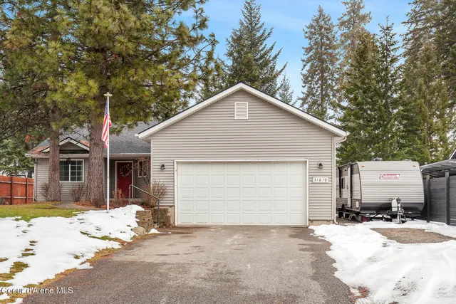 $499,900 | 31610 Stilson Avenue, Spirit Lake, ID 83869