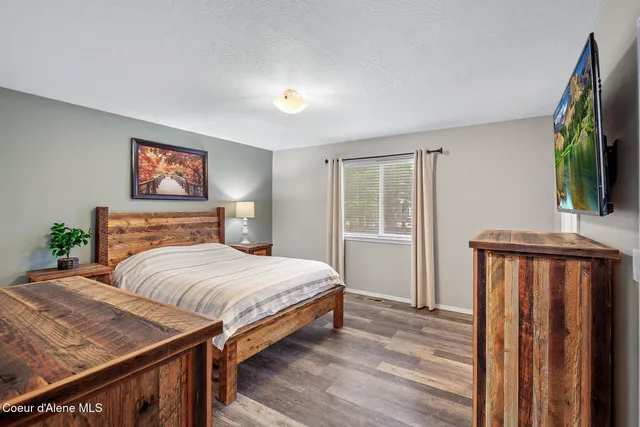 $499,900 | 31610 Stilson Avenue, Spirit Lake, ID 83869