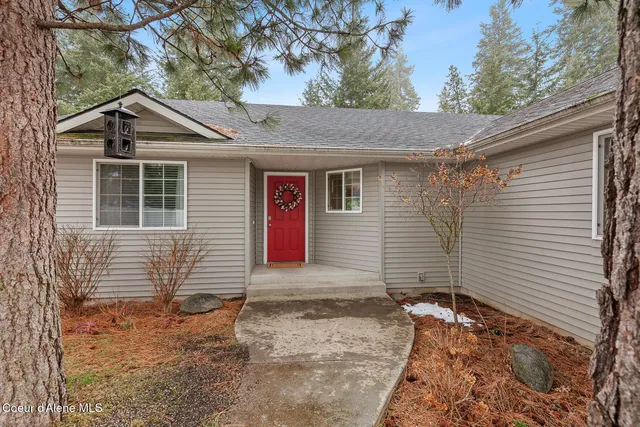 $499,900 | 31610 Stilson Avenue, Spirit Lake, ID 83869