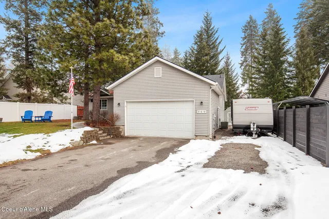$499,900 | 31610 Stilson Avenue, Spirit Lake, ID 83869