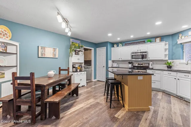 $499,900 | 31610 Stilson Avenue, Spirit Lake, ID 83869