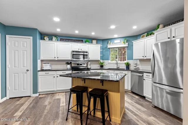 $499,900 | 31610 Stilson Avenue, Spirit Lake, ID 83869