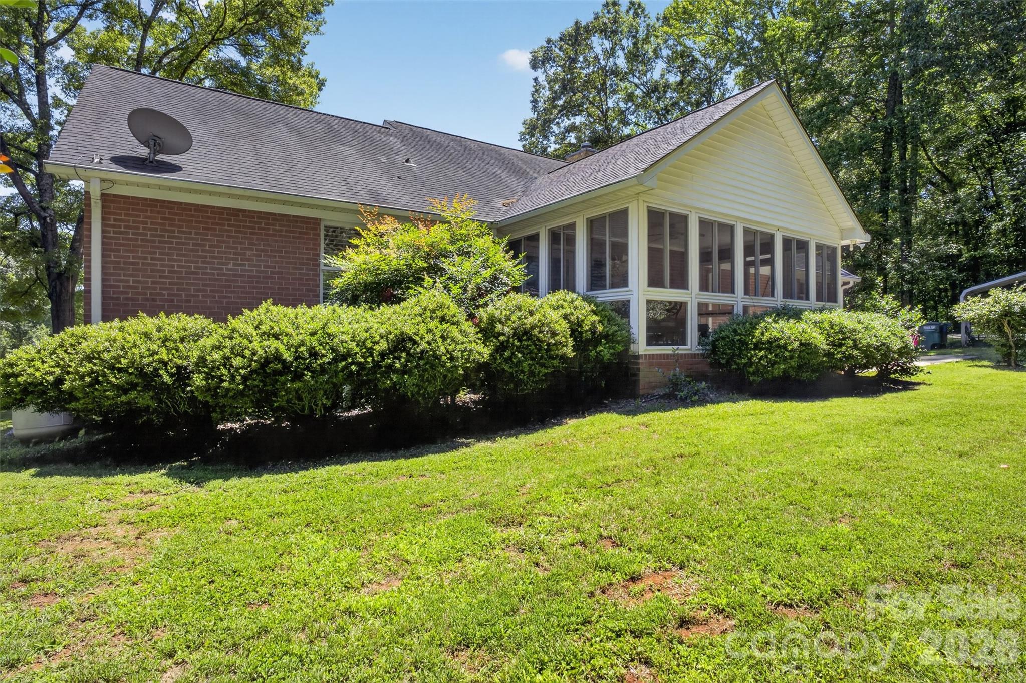 8234 Dennis Road Charlotte, NC 28227 - Photo 3 of 41