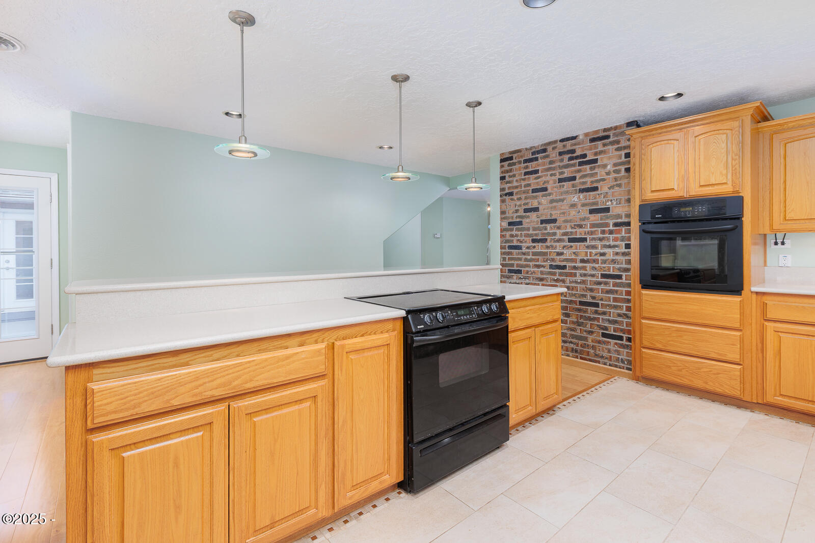 301 Elk City Road Toledo, OR 97391 - Photo 8 of 27 -11