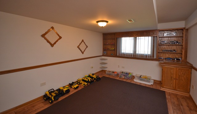 7904 West 80th Street Bridgeview, IL 60455 - Photo 18 of 25