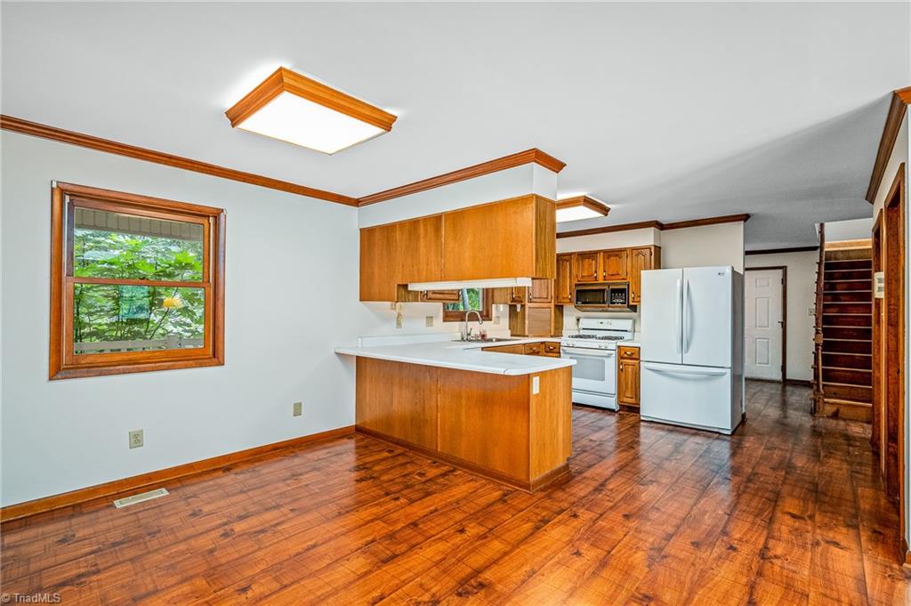 2160 Colony Road Gibsonville, NC 27249 - Photo 11 of 33 Gallery Image 11