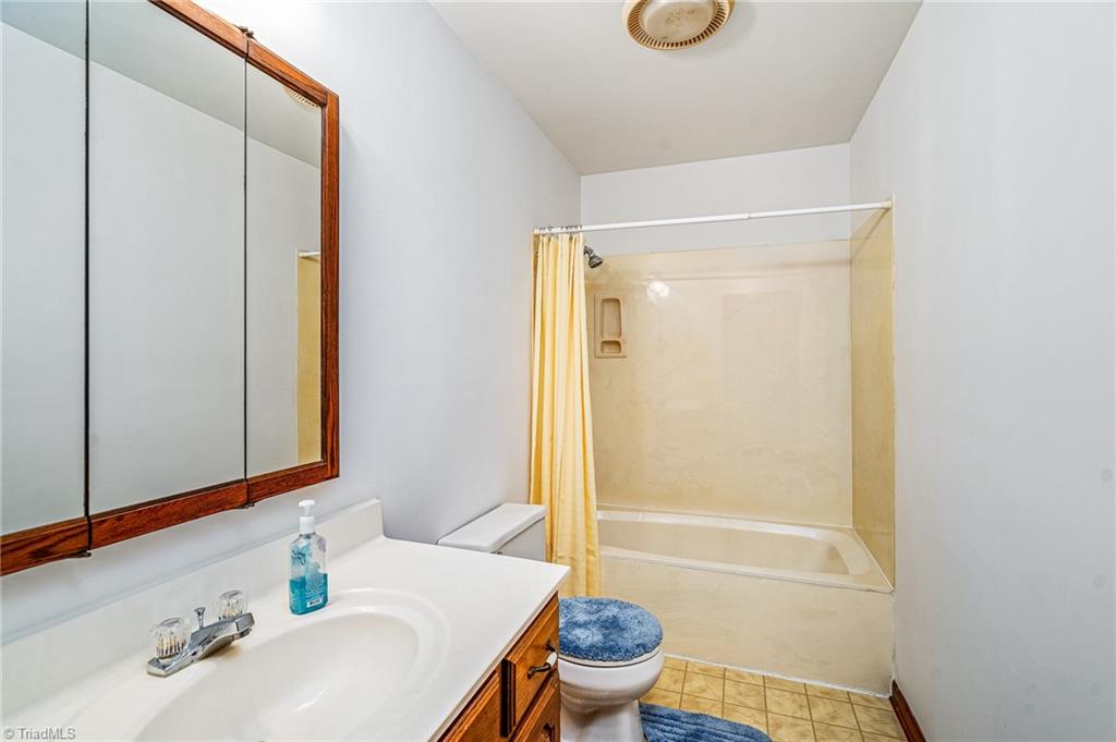 2160 Colony Road Gibsonville, NC 27249 - Photo 17 of 33 Gallery Image 17