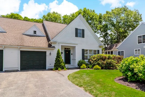 $639,000 | 5 Mayfair Court, Unit 5, Mashpee, MA 02649