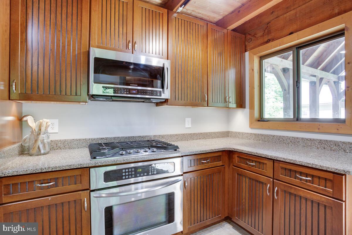 3581 Yellow Bank Road Dunkirk, MD 20754 - Photo 26 of 93 42" Craft made wood cabinets w/quiet close