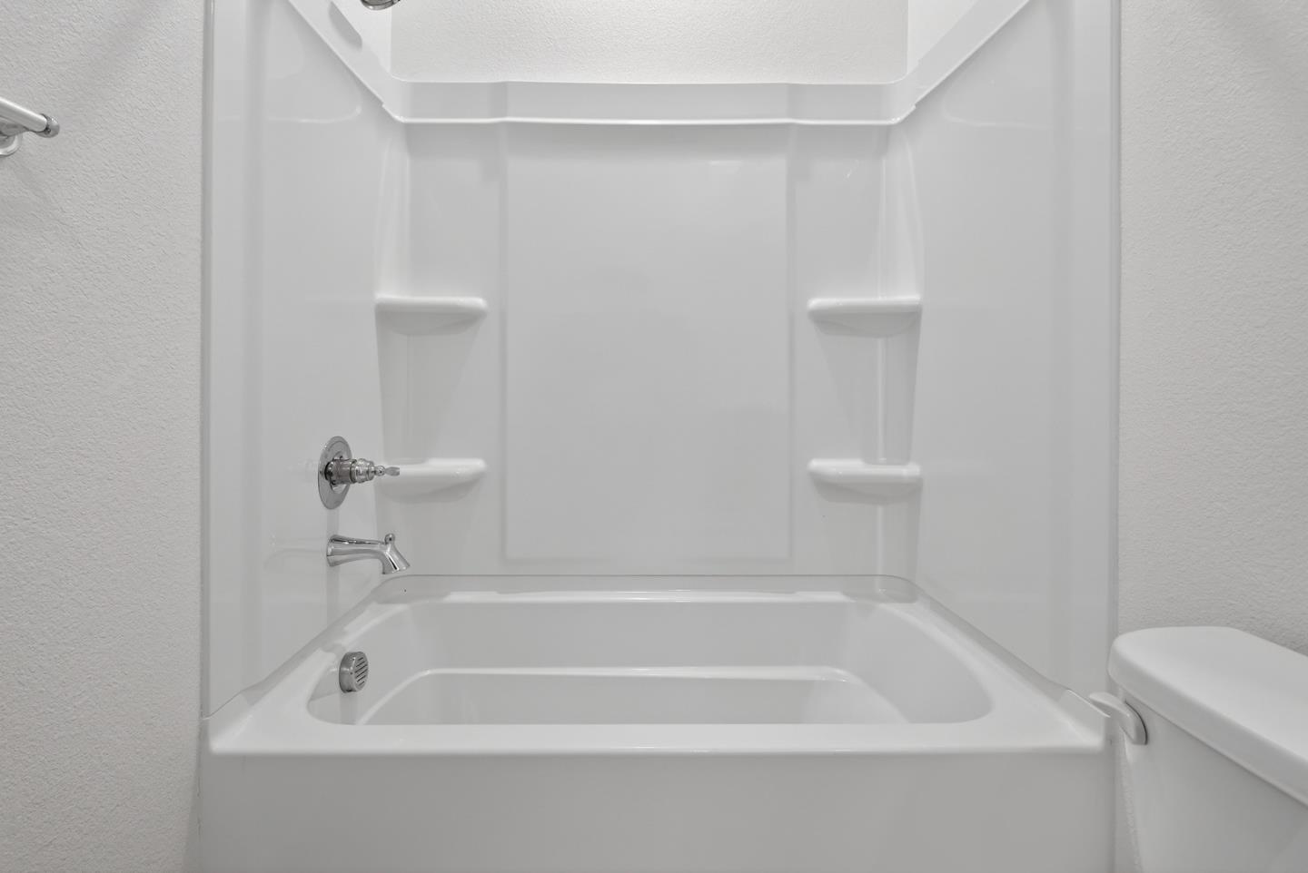 17533 Pegasus Court Lathrop, CA 95330 - Photo 37 of 59 a bathroom with a bathtub