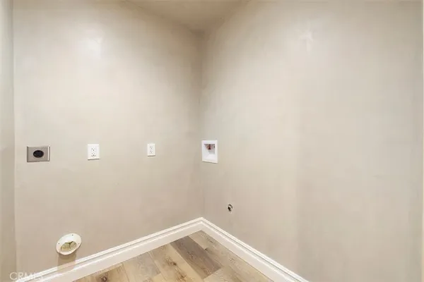 $4,995 | 28033 Cero Drive, Saugus, CA 91350