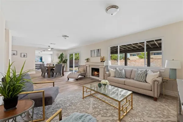 $4,995 | 28033 Cero Drive, Saugus, CA 91350