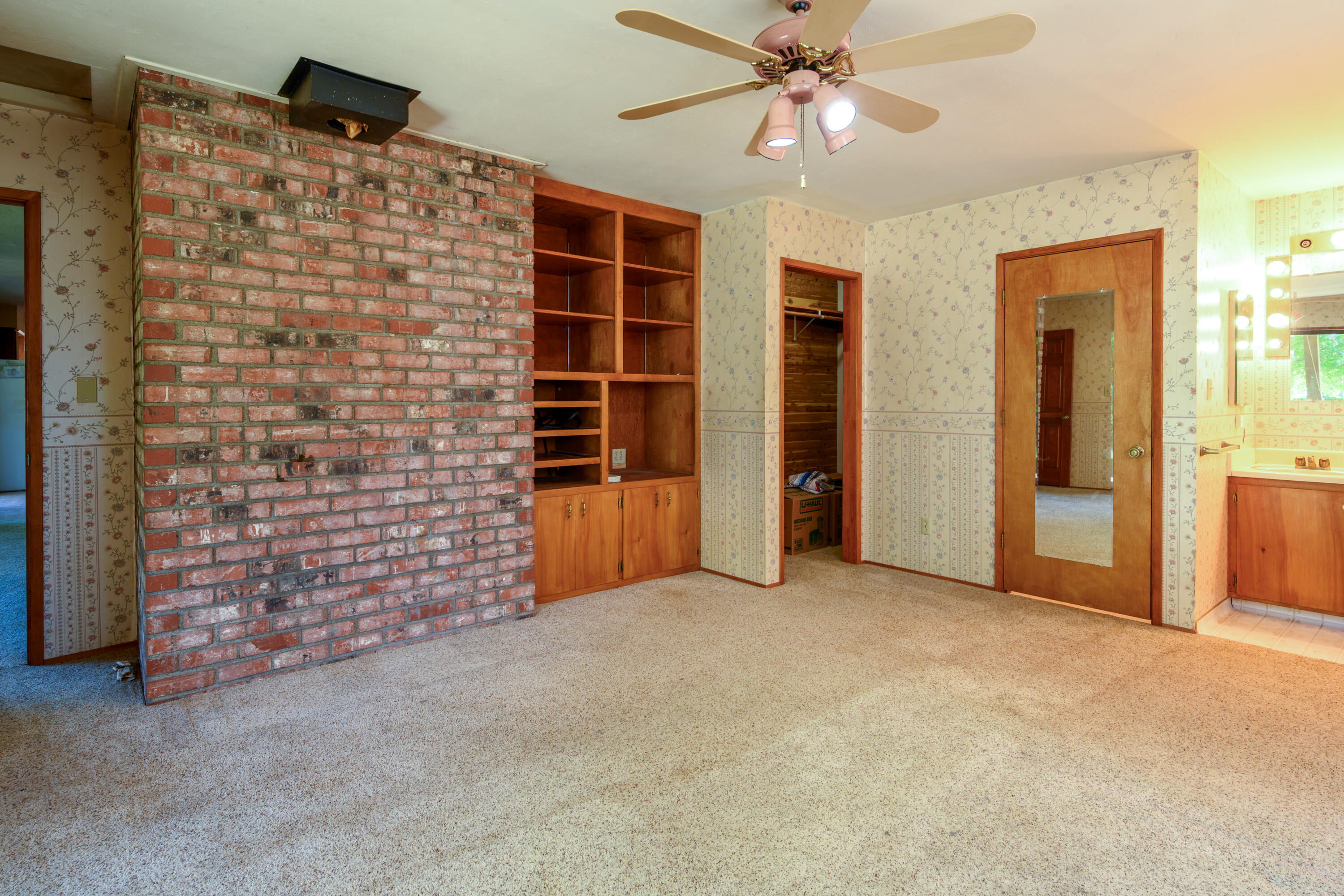 181 Meadow Road Weaverville, CA 96093 - Photo 15 of 38 primary