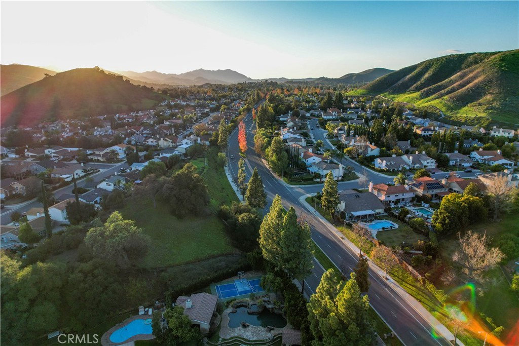 5684 Grey Rock Road Agoura Hills, CA 91301 - Photo 4 of 50