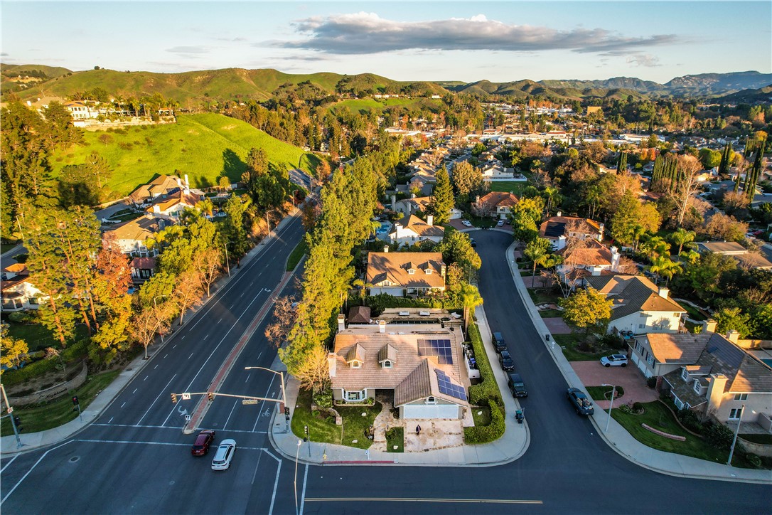 5684 Grey Rock Road Agoura Hills, CA 91301 - Photo 6 of 47