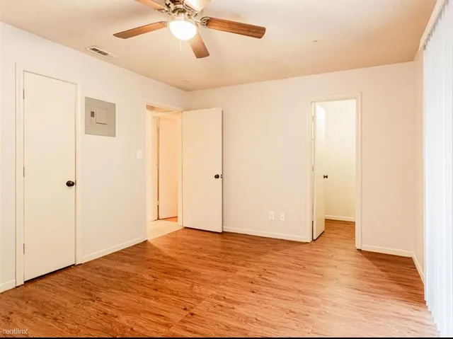 $850 | 1036 Linde Avenue, Unit 1046, New Braunfels, TX 78130