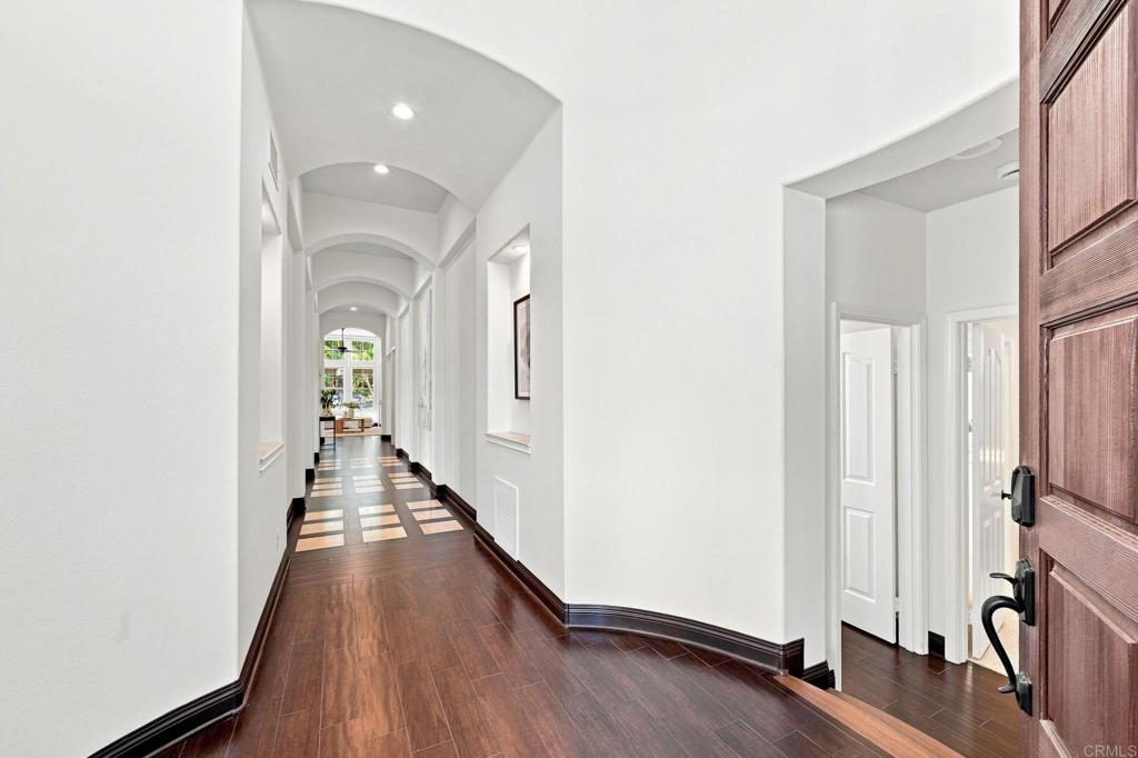 1745 Hummingbird Road Carlsbad, CA 92011 - Photo 4 of 75 Gallery Image 4