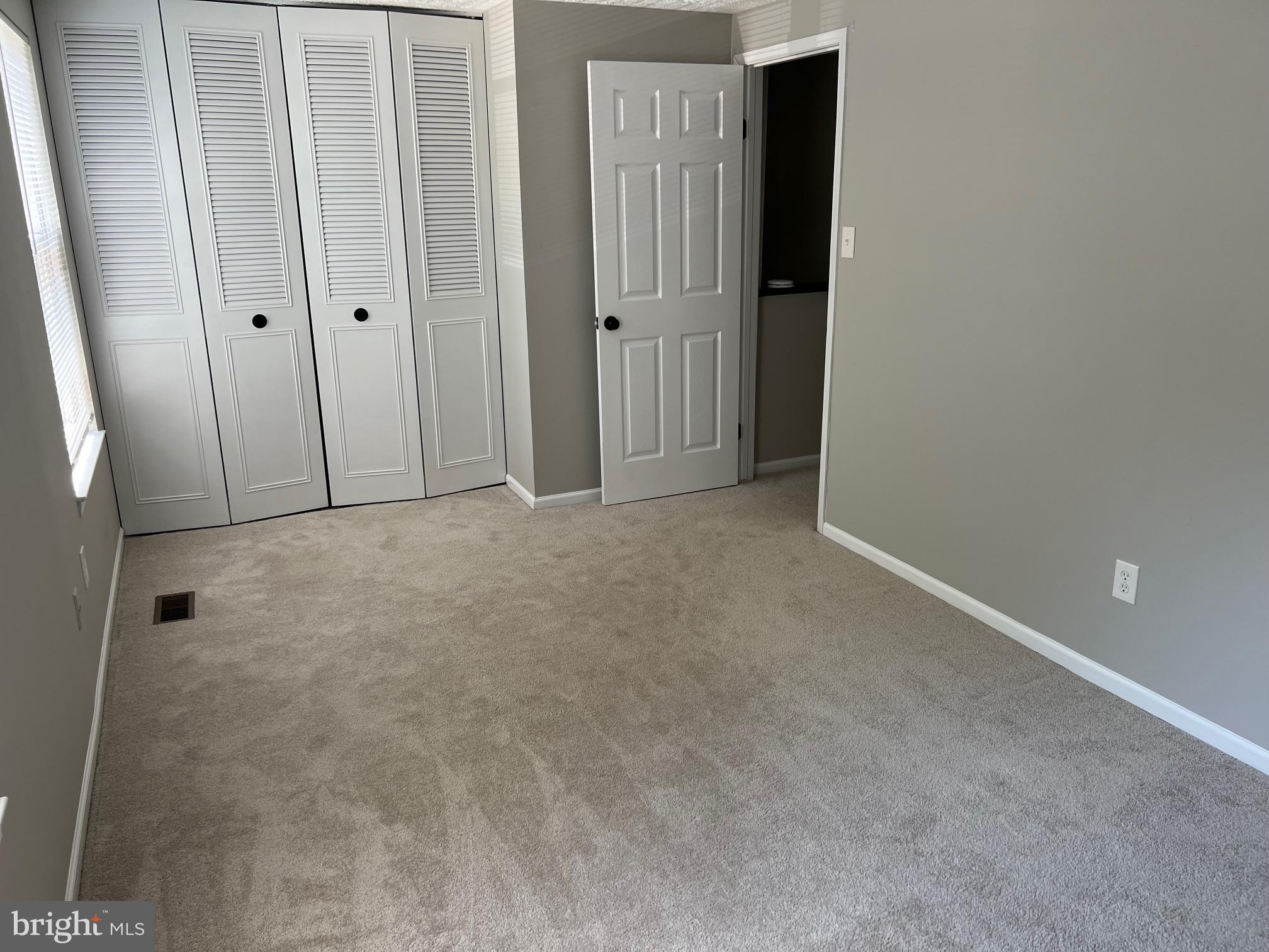 14582 Olde Kent Road Centreville, VA 20120 - Photo 5 of 22